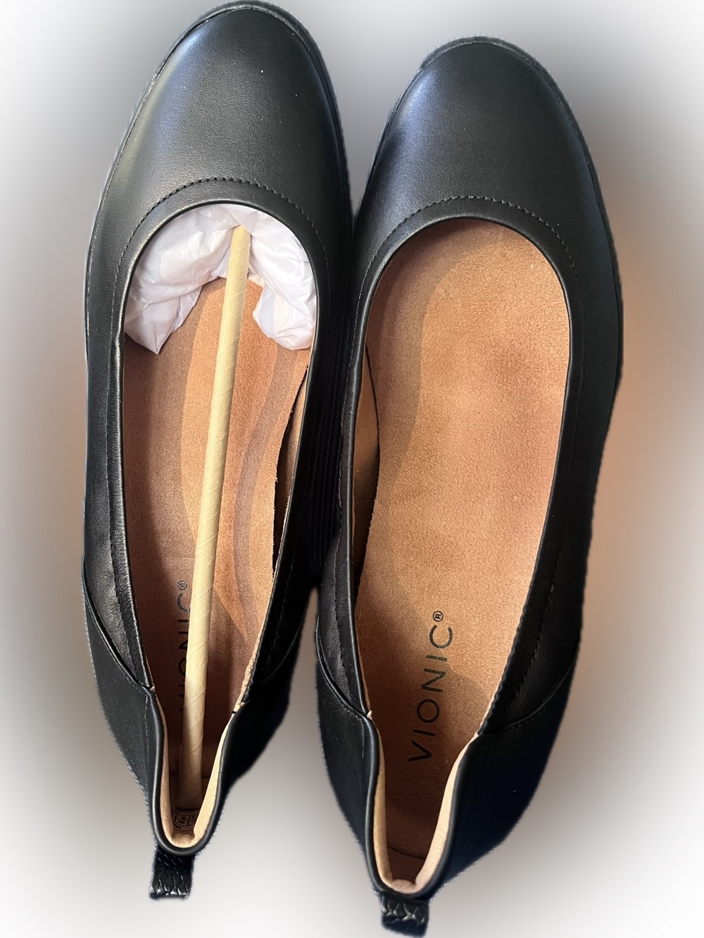 Vionic Black Leather Jacey Flats - Picture 2 of 4